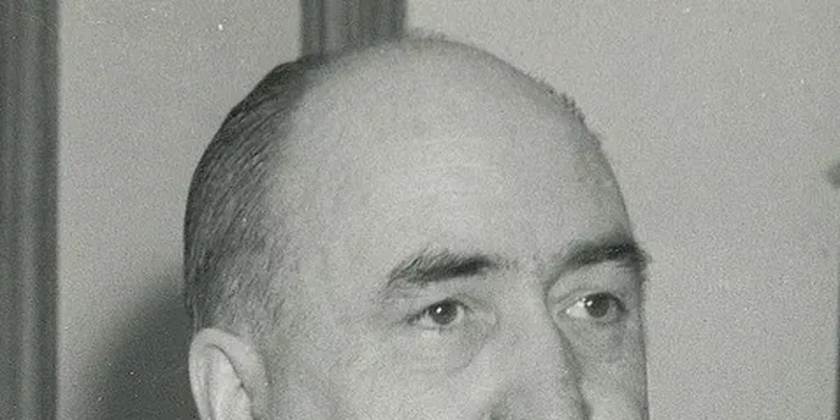 /images/tich/Frank_Aiken_1944_cropped.webp